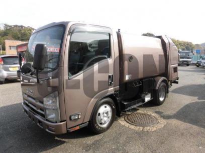 Isuzu ELF Truck