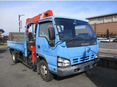 Isuzu ELF Truck