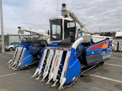 Iseki Combined Harvester