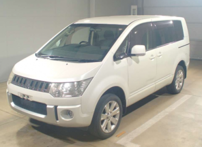 Mitsubishi Delica D:5