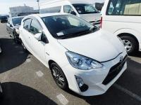 TOYOTA AQUA 2015