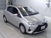 TOYOTA VITZ 2017