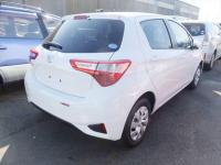 TOYOTA VITZ 2017