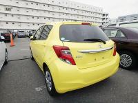 TOYOTA VITZ 2016