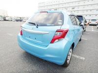 TOYOTA VITZ 2016