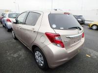 TOYOTA VITZ 2015
