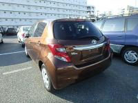 TOYOTA VITZ 2015