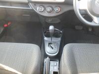 TOYOTA VITZ 2015
