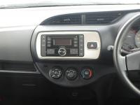 TOYOTA VITZ 2015