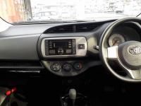 TOYOTA VITZ 2015