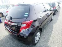 TOYOTA VITZ 2016