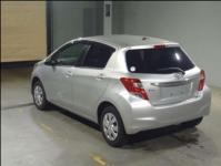 TOYOTA VITZ 2015