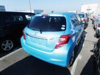 TOYOTA VITZ 2015