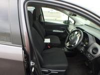 TOYOTA VITZ 2015