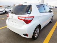 TOYOTA VITZ 2017