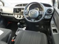 TOYOTA VITZ 2017