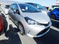 TOYOTA VITZ 2015