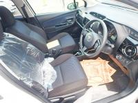 TOYOTA VITZ 2017