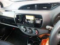 TOYOTA VITZ 2017