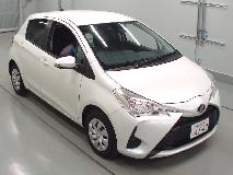 TOYOTA VITZ 2017