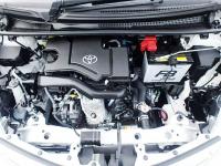 TOYOTA VITZ 2017
