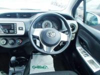 TOYOTA VITZ 2016