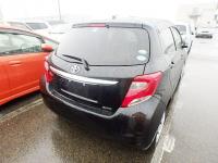 TOYOTA VITZ 2015