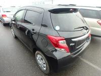 TOYOTA VITZ 2015