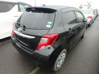 TOYOTA VITZ 2015