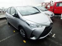 TOYOTA VITZ 2017