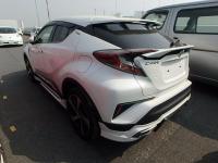 TOYOTA C-HR 2016