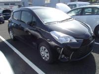 TOYOTA VITZ 2017