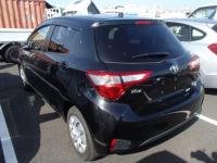 TOYOTA VITZ 2017