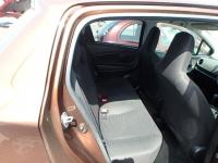 TOYOTA VITZ 2015