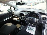 TOYOTA VITZ 2015