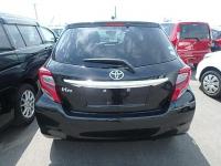 TOYOTA VITZ 2016