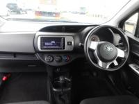 TOYOTA VITZ 2015