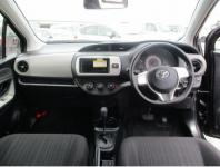 TOYOTA VITZ 2016