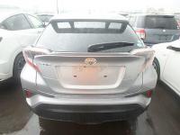 TOYOTA C-HR 2017