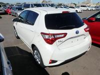 TOYOTA VITZ 2017