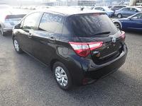 TOYOTA VITZ 2017