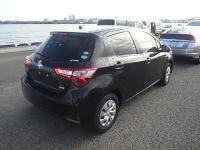 TOYOTA VITZ 2017