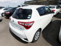 TOYOTA VITZ 2017