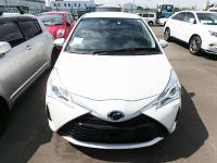 TOYOTA VITZ 2017