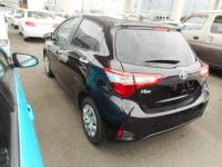 TOYOTA VITZ 2018