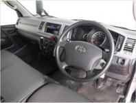 TOYOTA HIACE VAN 2012