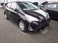 TOYOTA VITZ 2018