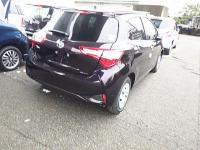 TOYOTA VITZ 2018