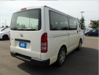 TOYOTA HIACE VAN 2011
