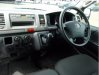 TOYOTA HIACE VAN 2011